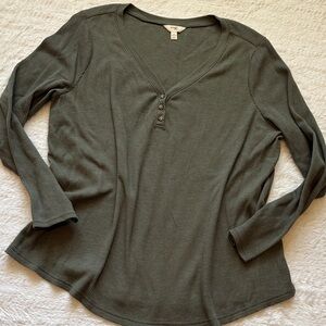 Women’s Waffle Knit Cozy Olive Henley Long-Sleeve Top